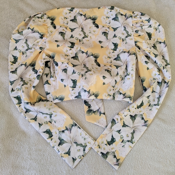 White Fox Sz S Crop long sleeve top - Picture 2 of 7